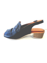Load image into Gallery viewer, PAMPALONA BLACK LEATHER

