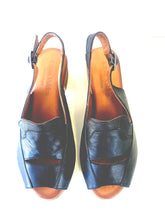 Load image into Gallery viewer, PAMPALONA BLACK LEATHER
