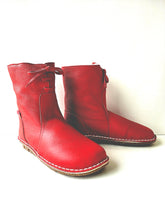 Load image into Gallery viewer, BALTIC FUR - RED LEATHER
