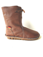 Load image into Gallery viewer, BALTIC FUR - BROWN LEATHER
