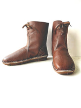 Load image into Gallery viewer, BALTIC FUR - BROWN LEATHER
