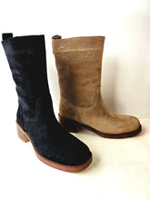 Load image into Gallery viewer, GEORGIA BOOT - Sand suede
