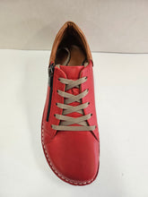 Load image into Gallery viewer, MALLORCA SNEAKER - RED LEATHER
