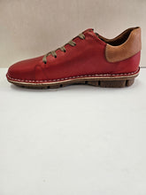 Load image into Gallery viewer, MALLORCA SNEAKER - RED LEATHER
