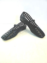 Load image into Gallery viewer, NEPENTHE maryjane BLACK PATENT LEATHER
