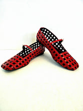 Load image into Gallery viewer, NEPENTHE maryjane RED leather
