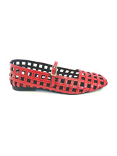 Load image into Gallery viewer, NEPENTHE maryjane RED leather
