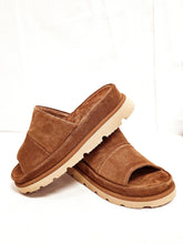 Load image into Gallery viewer, WAIKIKI SANDALS CHESTNUT
