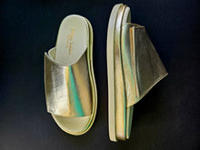 Load image into Gallery viewer, HAMPTONS GOLD LEATHER
