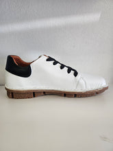 Load image into Gallery viewer, MALLORCA SNEAKER - WHITE BLACK COMBO
